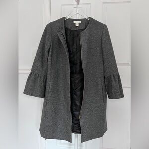 H&M gray coat collarless zip front ruffled bell sleeves Women's US8 EU38